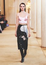 ニナ リッチ 2018-19年秋冬コレクション - ベーシックも視点を変えればアグレッシブに｜写真30