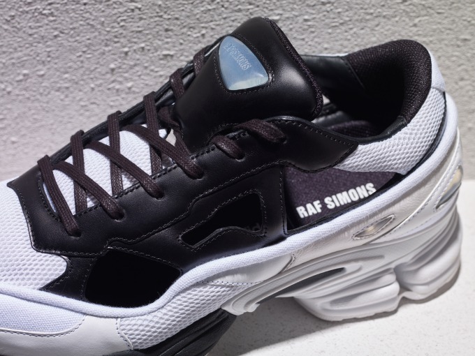 アディダス バイ ラフ・シモンズ(adidas by Raf Simons) オズウィーゴ｜写真6