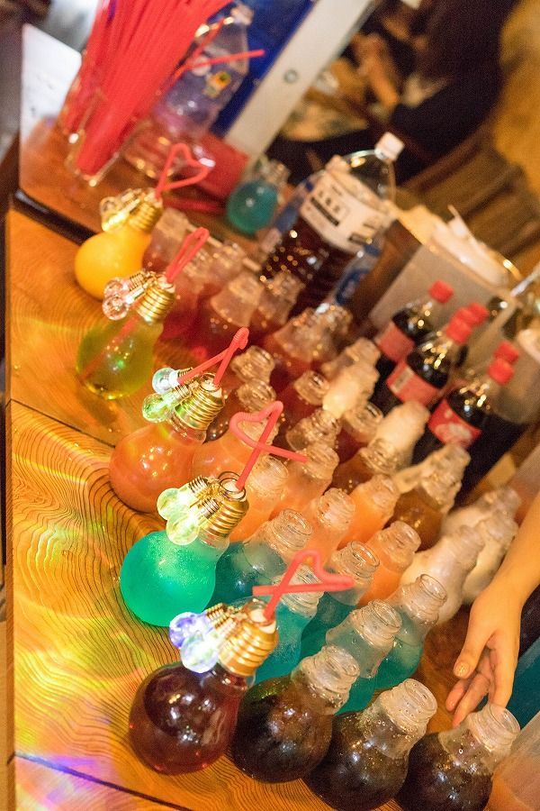 「春の酒フェスサングリア」東京・芝浦で - 10種類を飲み比べ、桜サングリアや電球グラスも｜写真4