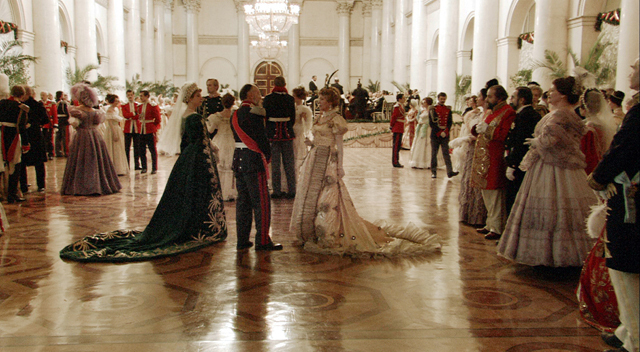 ロシアのソクーロフの代表作「エルミタージュ幻想」をメゾンエルメスで上映 