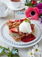 アフタヌーンティー・ティールームより苺＆塩キャラメルのフレンチトーストが登場｜写真2