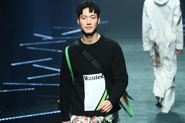 写真集｜フライノック2018年秋冬コレクションに超新星・ゴニル登場 -  囚人の犯した罪と隠された真実とは