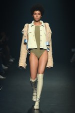 ティート トウキョウ 2018-19年秋冬コレクション - 現実世界の理想郷を探す旅路｜写真14