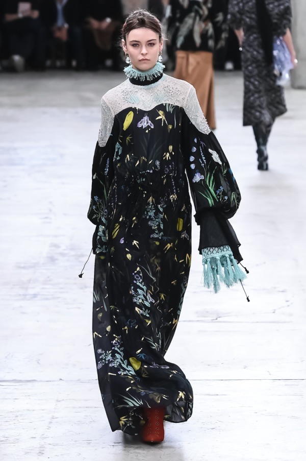 マメ 2018-19年秋冬コレクション - 日常に潜む色彩が魅せる新しい世界｜写真41