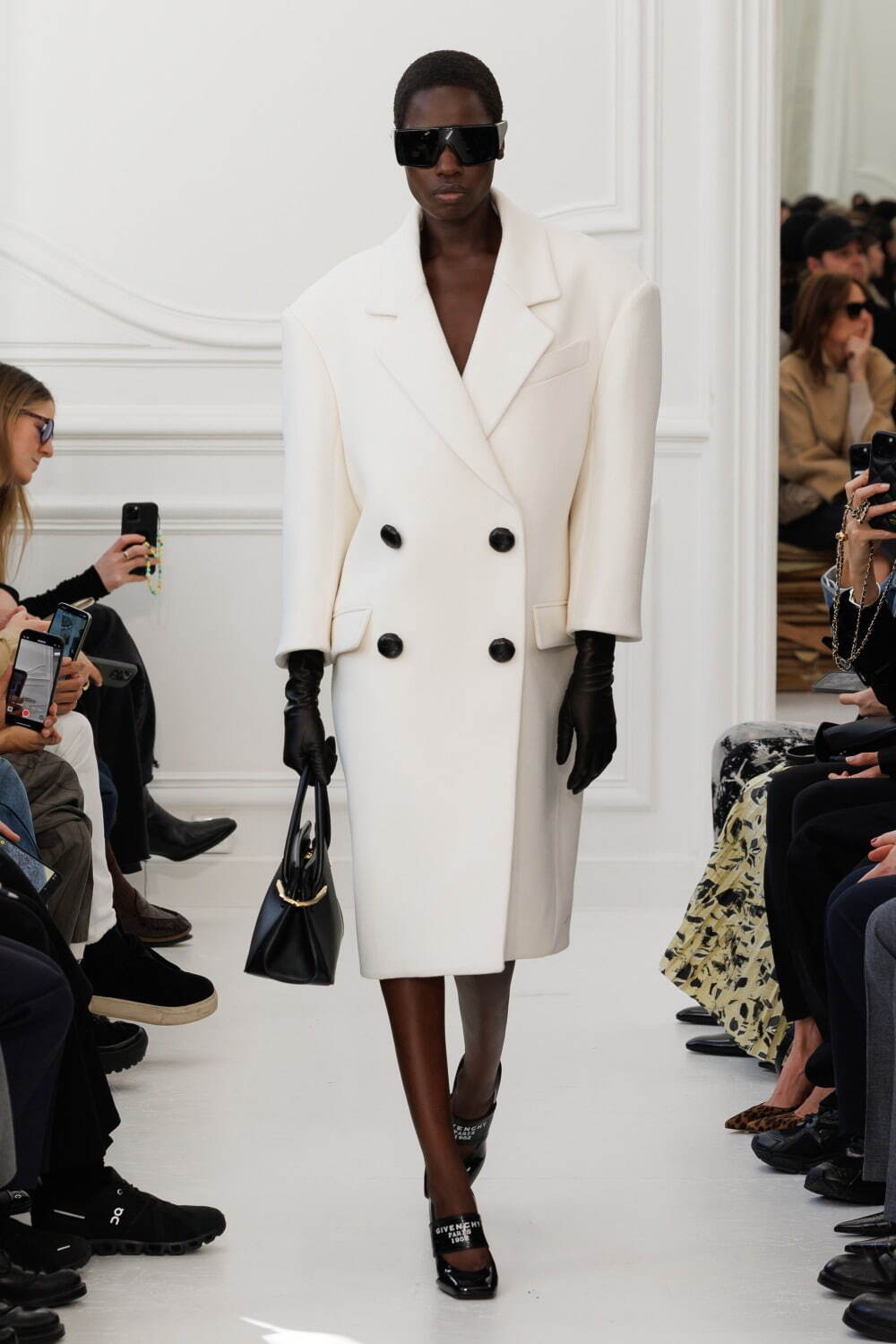 ジバンシィ(Givenchy) 2025-26年秋冬ウィメンズコレクション  - 写真13