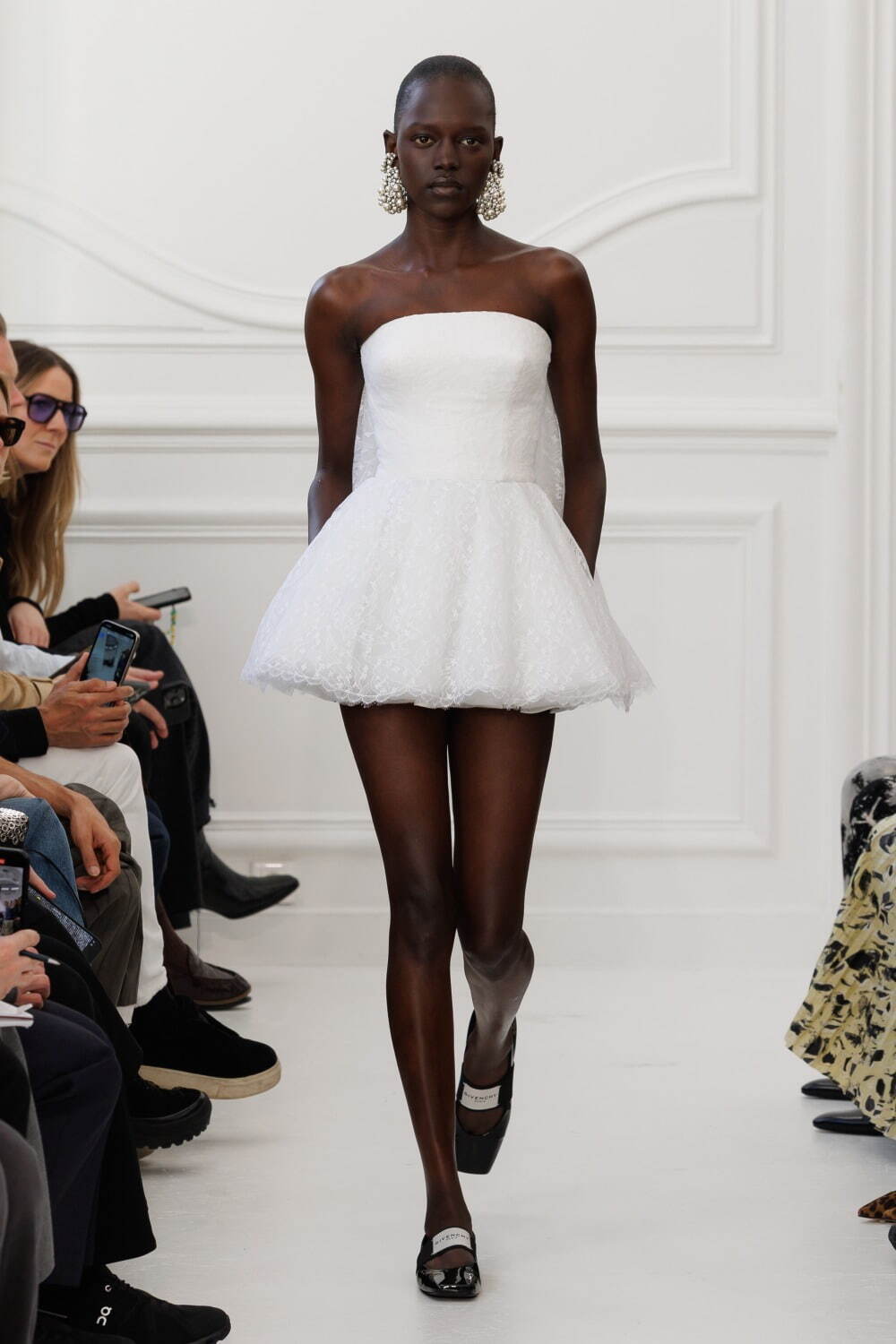 ジバンシィ(Givenchy) 2025-26年秋冬ウィメンズコレクション  - 写真16