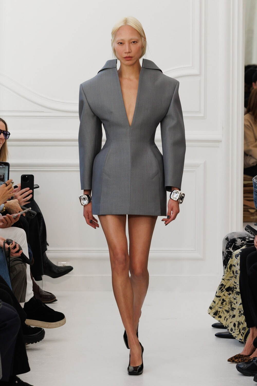 ジバンシィ(Givenchy) 2025-26年秋冬ウィメンズコレクション  - 写真20