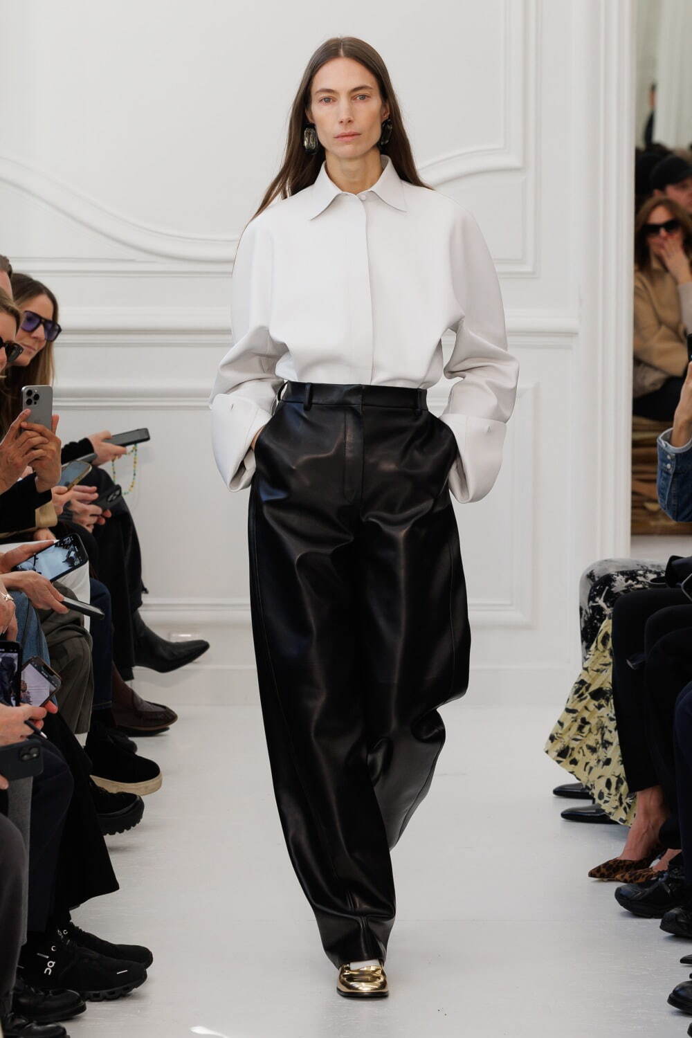 ジバンシィ(Givenchy) 2025-26年秋冬ウィメンズコレクション  - 写真33