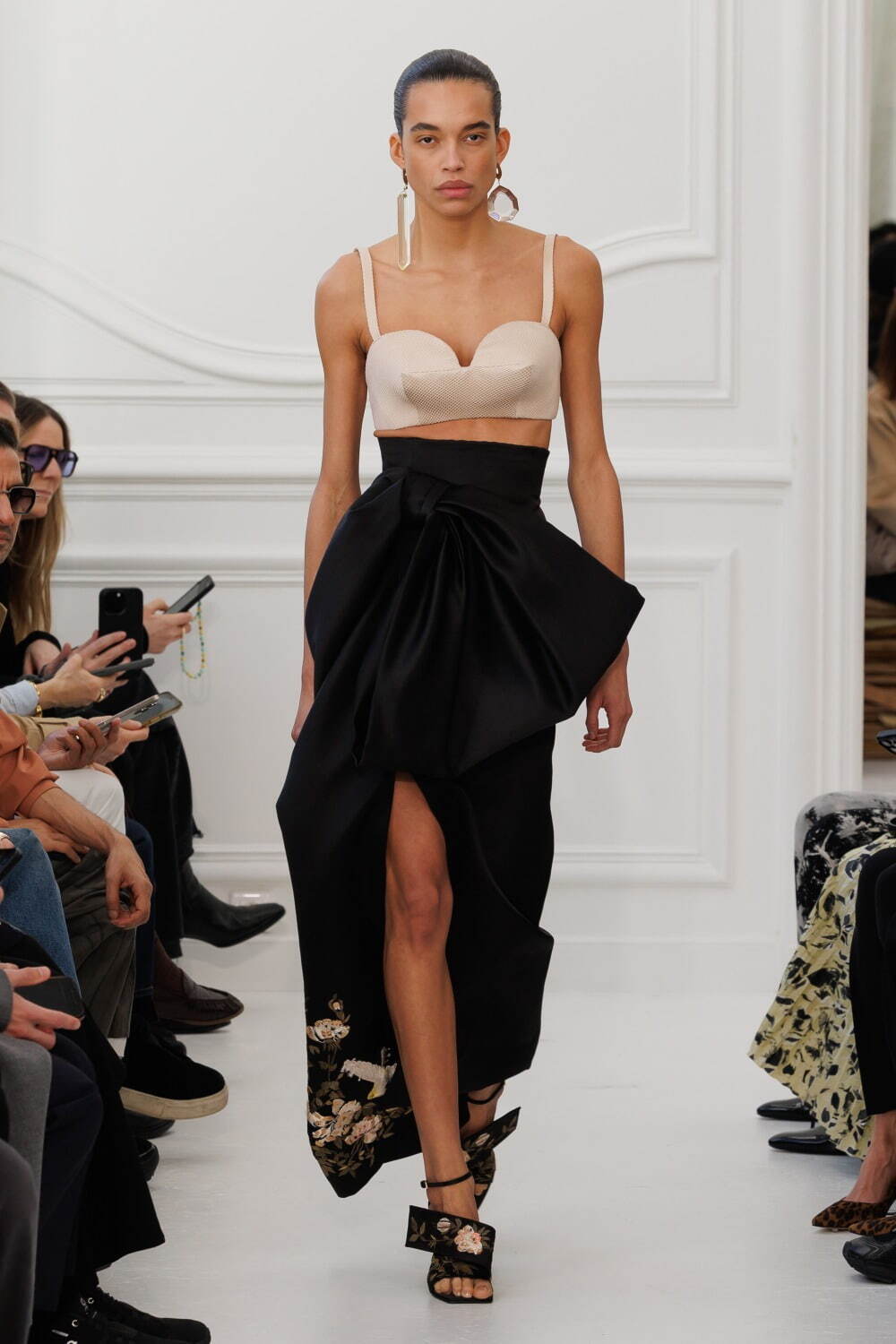 ジバンシィ(Givenchy) 2025-26年秋冬ウィメンズコレクション  - 写真39