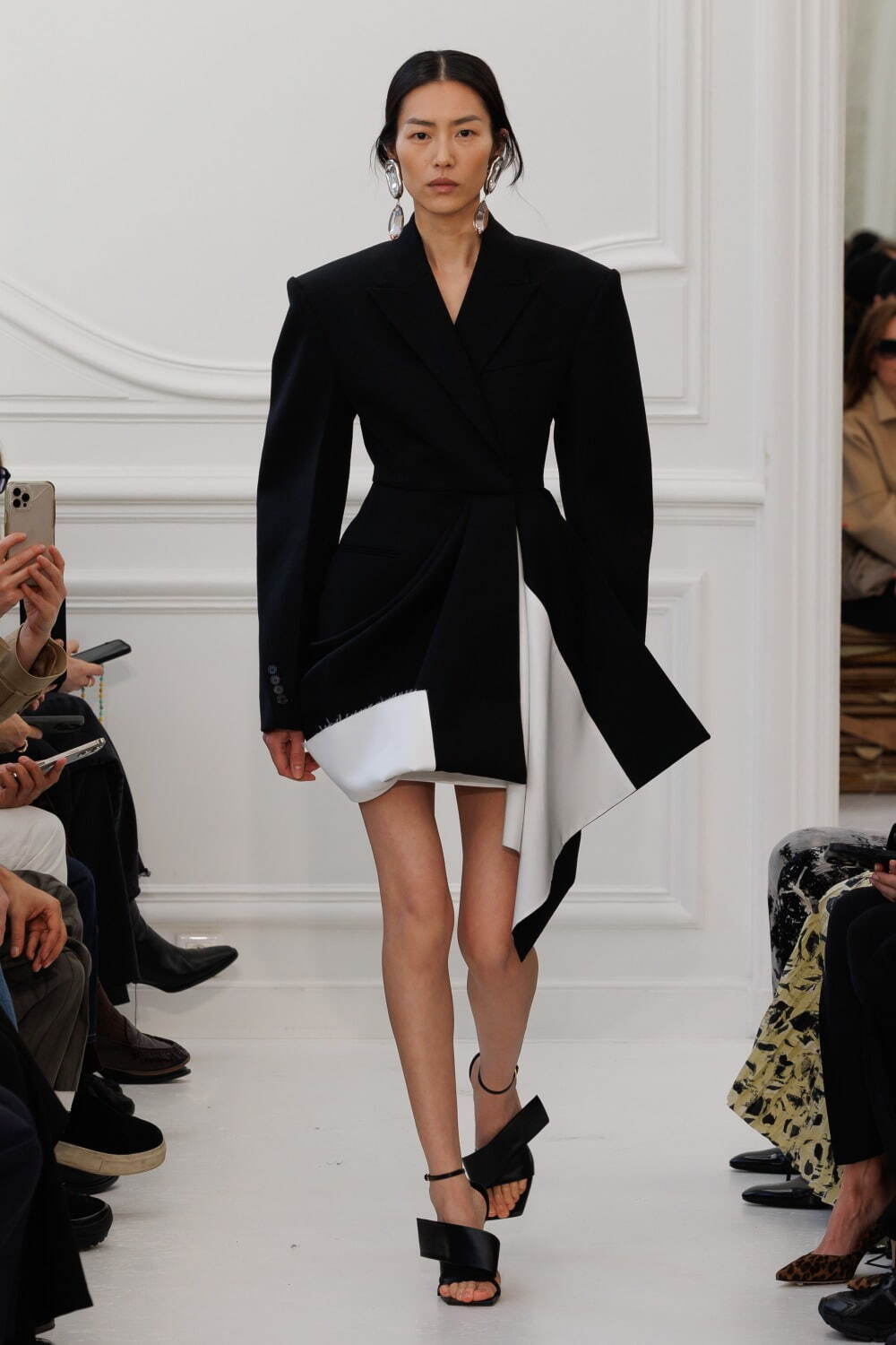 ジバンシィ(Givenchy) 2025-26年秋冬ウィメンズコレクション  - 写真51