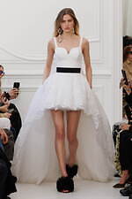 ジバンシィ 2025年秋冬コレクション - 女性の強さと繊細さ、官能性を描くテーラードスタイル｜写真50