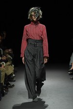 ミドラ 2018-19年秋冬コレクション - 羽ばたく鳥たちが誘う、非日常の世界｜写真3