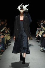 ミドラ 2018-19年秋冬コレクション - 羽ばたく鳥たちが誘う、非日常の世界｜写真17