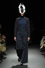 ミドラ 2018-19年秋冬コレクション - 羽ばたく鳥たちが誘う、非日常の世界｜写真23