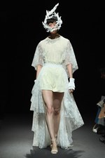 ミドラ 2018-19年秋冬コレクション - 羽ばたく鳥たちが誘う、非日常の世界｜写真50