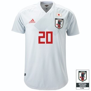 アディダスからサッカー日本代表の新アウェイユニフォーム 槙野智章が描く勝色ストーリー ファッションプレス