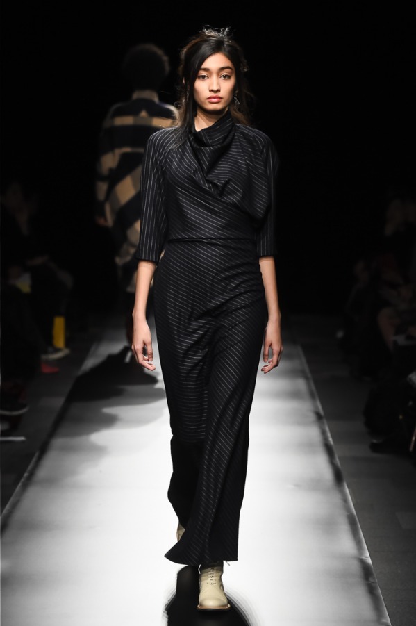 サポートサーフェス 2018-19年秋冬コレクション - “動”が静物に生命と美を与える|写真12
