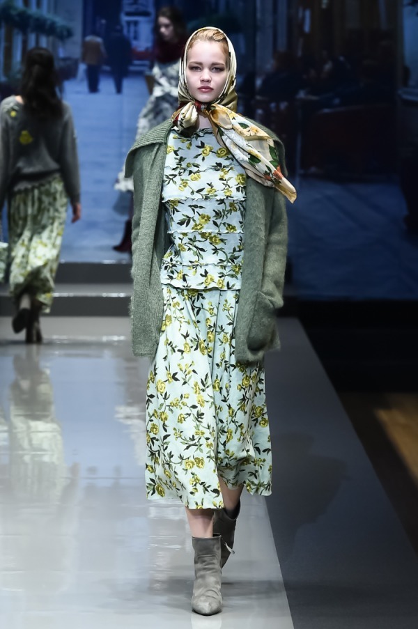 ユキ トリヰ インターナショナル 2018-19年秋冬<span>コレクション</span> - 写真49