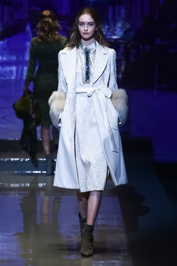 ユキ トリヰ インターナショナル 2018-19年秋冬<span>コレクション</span> - 写真73