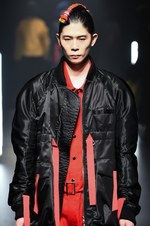 ヴィヴィアンノ スー 2018秋冬コレクション - 宇宙に遣いし者たちの溢れるパワー｜写真4