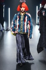 ヴィヴィアンノ スー 2018秋冬コレクション - 宇宙に遣いし者たちの溢れるパワー｜写真12