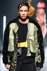 ヴィヴィアンノ スー 2018秋冬コレクション - 宇宙に遣いし者たちの溢れるパワー｜写真21