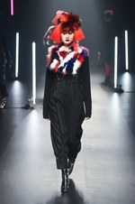 ヴィヴィアンノ スー 2018秋冬コレクション - 宇宙に遣いし者たちの溢れるパワー｜写真43