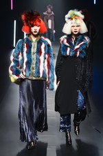 ヴィヴィアンノ スー 2018秋冬コレクション - 宇宙に遣いし者たちの溢れるパワー｜写真45