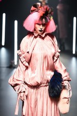 ヴィヴィアンノ スー 2018秋冬コレクション - 宇宙に遣いし者たちの溢れるパワー｜写真48