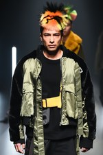 ヴィヴィアンノ スー 2018秋冬コレクション - 宇宙に遣いし者たちの溢れるパワー｜写真52