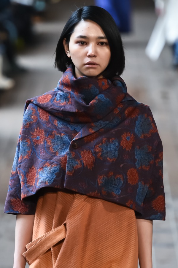 まとふ(matohu) 2018-19年秋冬ウィメンズコレクション  - 写真30