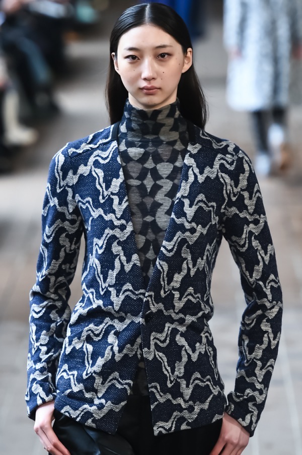 まとふ(matohu) 2018-19年秋冬ウィメンズコレクション  - 写真38