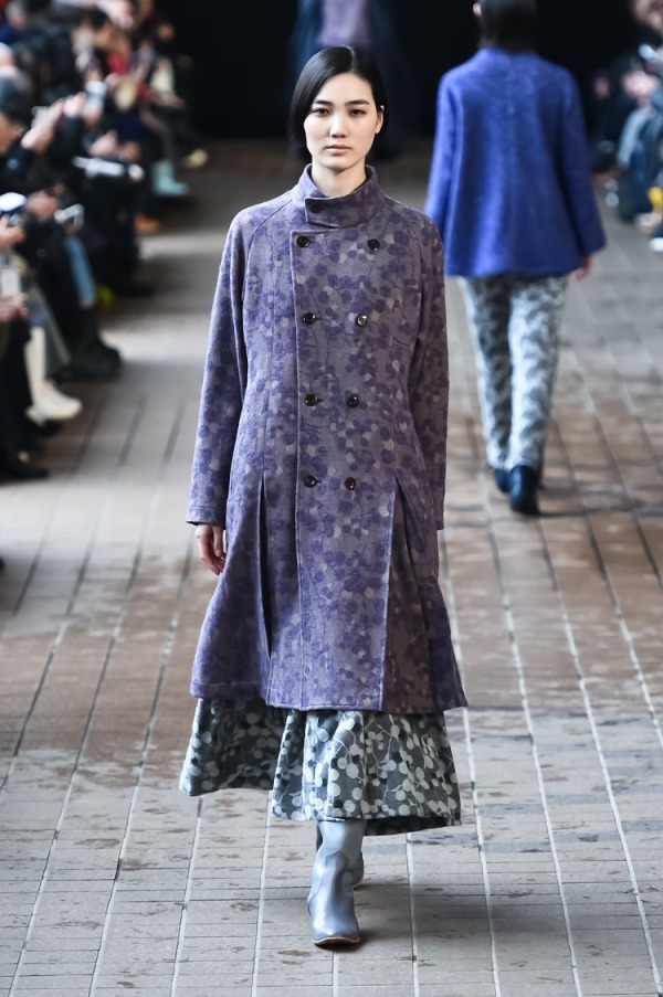 まとふ 2018-19年秋冬｜female ミリタリーコート