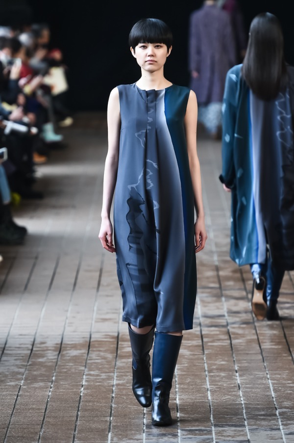 まとふ(matohu) 2018-19年秋冬ウィメンズコレクション  - 写真46