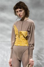 ヨウヘイ オオノ 2018-19年秋冬コレクション - 空間に溶け込む“プロダクト”としての服｜写真13