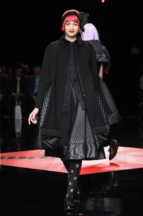 トクコ・プルミエヴォル 2018-19年秋冬<span>コレクション</span> - 写真26