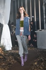 TTT_MSW 2018-19年秋冬コレクション - 山道に降り立ったマフィアが放つ唯一無二の存在感｜写真12