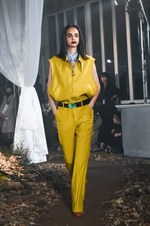 TTT_MSW 2018-19年秋冬コレクション - 山道に降り立ったマフィアが放つ唯一無二の存在感｜写真16