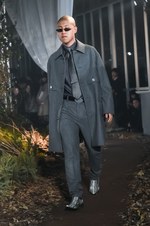 TTT_MSW 2018-19年秋冬コレクション - 山道に降り立ったマフィアが放つ唯一無二の存在感｜写真30