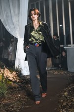 TTT_MSW 2018-19年秋冬コレクション - 山道に降り立ったマフィアが放つ唯一無二の存在感｜写真33