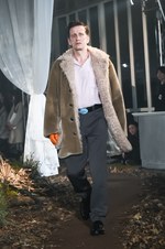 TTT_MSW 2018-19年秋冬コレクション - 山道に降り立ったマフィアが放つ唯一無二の存在感｜写真34