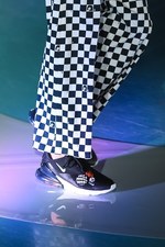 G.V.G.V. 2018年秋冬コレクション - サイケデリックな柄×刺激的な着こなし｜写真6