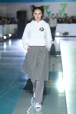 G.V.G.V. 2018年秋冬コレクション - サイケデリックな柄×刺激的な着こなし｜写真9