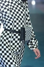 G.V.G.V. 2018年秋冬コレクション - サイケデリックな柄×刺激的な着こなし｜写真14