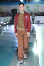 G.V.G.V. 2018年秋冬コレクション - サイケデリックな柄×刺激的な着こなし｜写真17