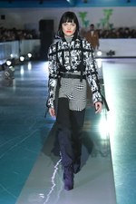 G.V.G.V. 2018年秋冬コレクション - サイケデリックな柄×刺激的な着こなし｜写真19