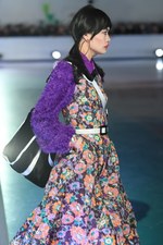 G.V.G.V. 2018年秋冬コレクション - サイケデリックな柄×刺激的な着こなし｜写真43