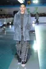 G.V.G.V. 2018年秋冬コレクション - サイケデリックな柄×刺激的な着こなし｜写真47