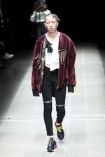 アクオド バイ チャヌ 2018年秋冬コレクション - クラシックに切り込みを入れ、変化を求める｜写真19