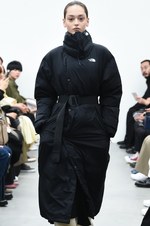 HYKE(ハイク) 2018年秋冬コレクション - ミリタリークロージングに新鮮な解釈を加えて｜写真39